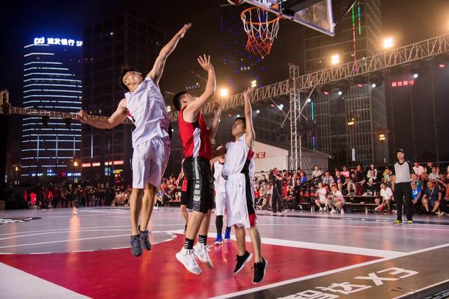 场的教练 场的教练