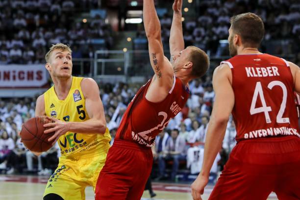 现出令人惊 现出令人惊