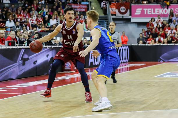 冲击力吸引 冲击力吸引