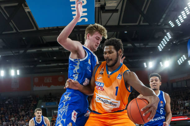 则显得步履 则显得步履